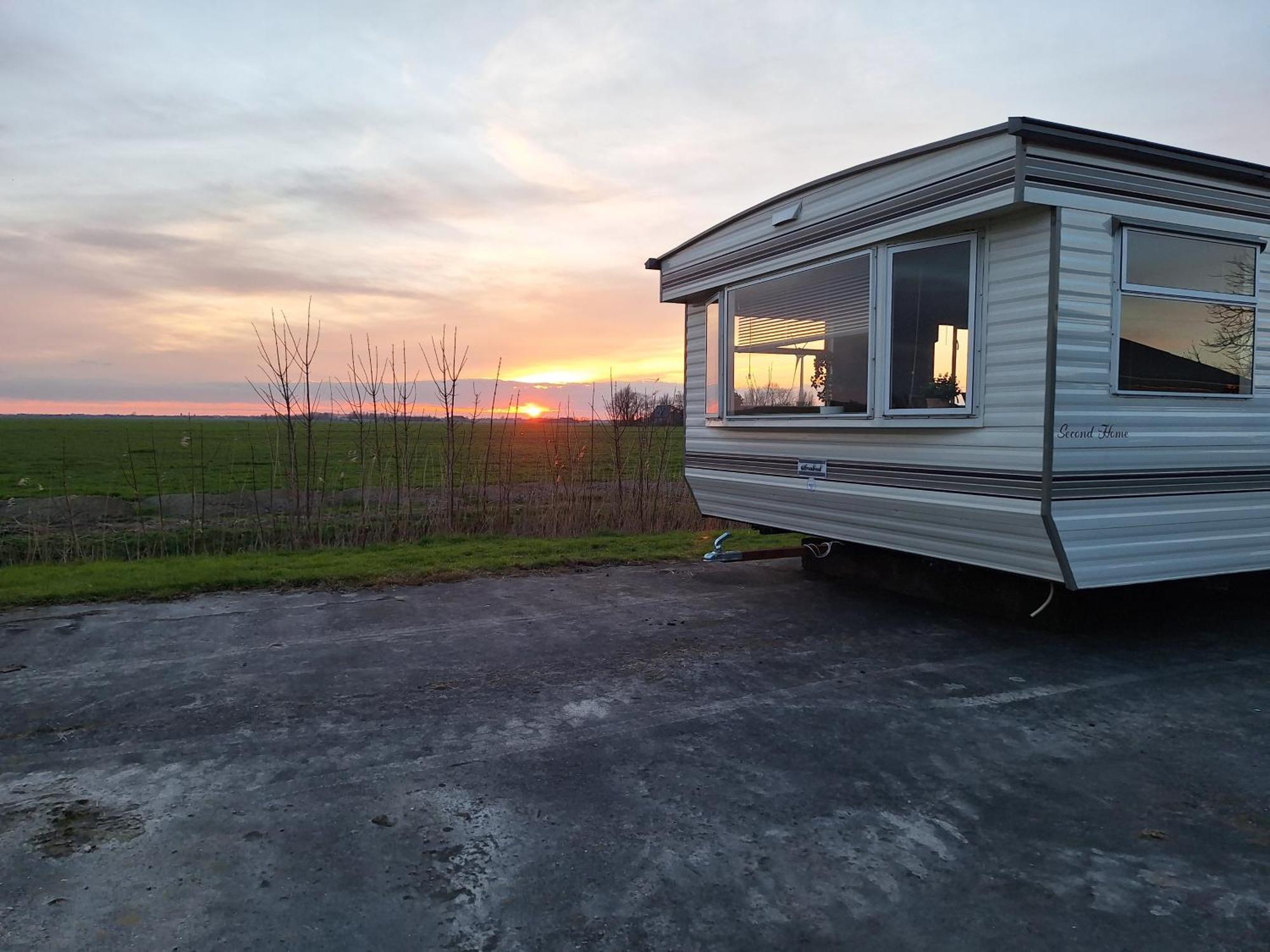 Stacaravan Elly, Minicamping De Grutte Earen Burum Экстерьер фото